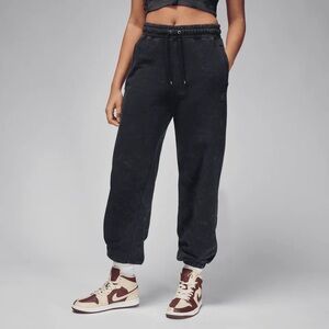 NEW Women’s Nike Jordan Flight Sweatpants Size Small
